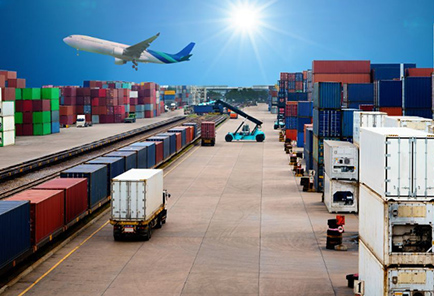 What does an international freight forwarder do? What is the main job?